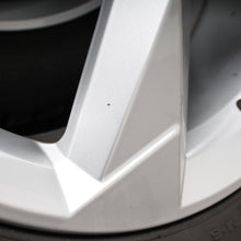 Laden Sie das Bild in den Galerie-Viewer, 19 Zoll original Audi Q3 F3 83A 83A601025N Alufelgen Winterreifen (79265)