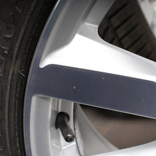 Laden Sie das Bild in den Galerie-Viewer, 18 Zoll original Audi A4 S4 B9 8W 8W0601025S Alufelgen Winterreifen (2629d)