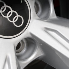 Laden Sie das Bild in den Galerie-Viewer, 19 Zoll original Audi Q4 e-tron 89A601025B Alufelgen Winterreifen (b06ba)