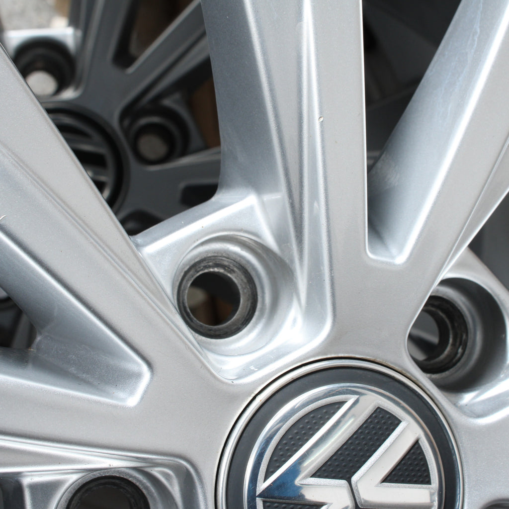 17 Zoll original VW Tiguan ll Allspace 5NA 5NA601025 Alufelgen Winterreifen (9cb44)
