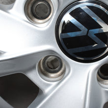 Laden Sie das Bild in den Galerie-Viewer, 17 Zoll original VW Golf 8 VIII Gavia 5H0071497 Alufelgen Winterreifen
