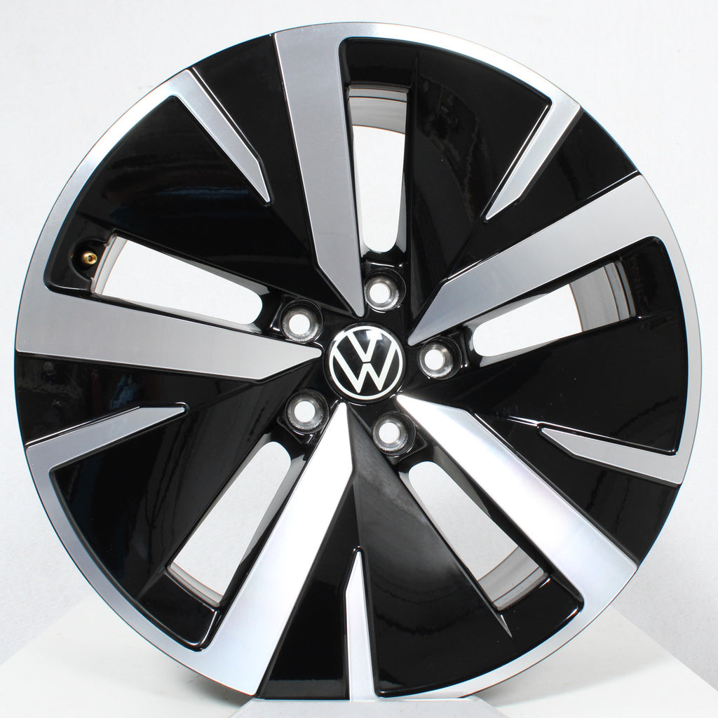 18 Zoll original VW Passat B9 3J0601025D Alufelgen (0b2d7)