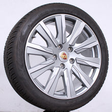 Laden Sie das Bild in den Galerie-Viewer, 20 Zoll original Porsche Taycan Turbo Tequipment Alufelgen Winterreifen (526b2)