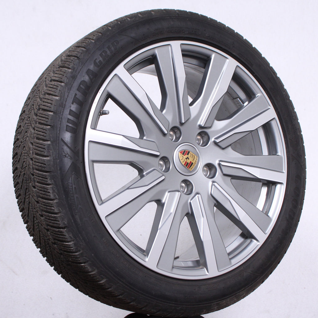 20 Zoll original Porsche Taycan Turbo Tequipment Alufelgen Winterreifen (9cdf0)