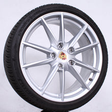 Laden Sie das Bild in den Galerie-Viewer, 20 21 Zoll Original Porsche 911 992 Carrera GTS Alufelgen Winterreifen (02110)