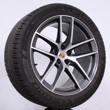 Laden Sie das Bild in den Galerie-Viewer, 20 Zoll original Porsche Macan II III Turbo GTS Felgen Winterreifen (873b9)