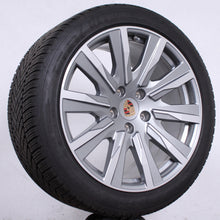 Laden Sie das Bild in den Galerie-Viewer, Original Porsche Taycan Turbo Tequipment 20 Zoll Alufelgen Winterreifen (3d937)