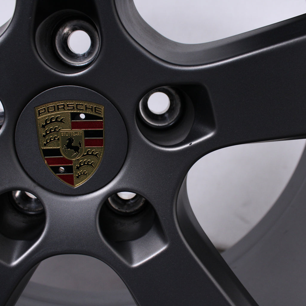 20 Zoll original Porsche Macan II III Turbo GTS Alufelgen Winterreifen (a814c)