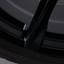 Laden Sie das Bild in den Galerie-Viewer, 19 Zoll Original Porsche Boxster 982 Cayman 718 Alufelgen Winterreifen (d1944)