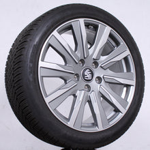 Laden Sie das Bild in den Galerie-Viewer, Original Porsche Taycan Turbo Tequipment 20 Zoll Alufelgen Winterreifen (40770)