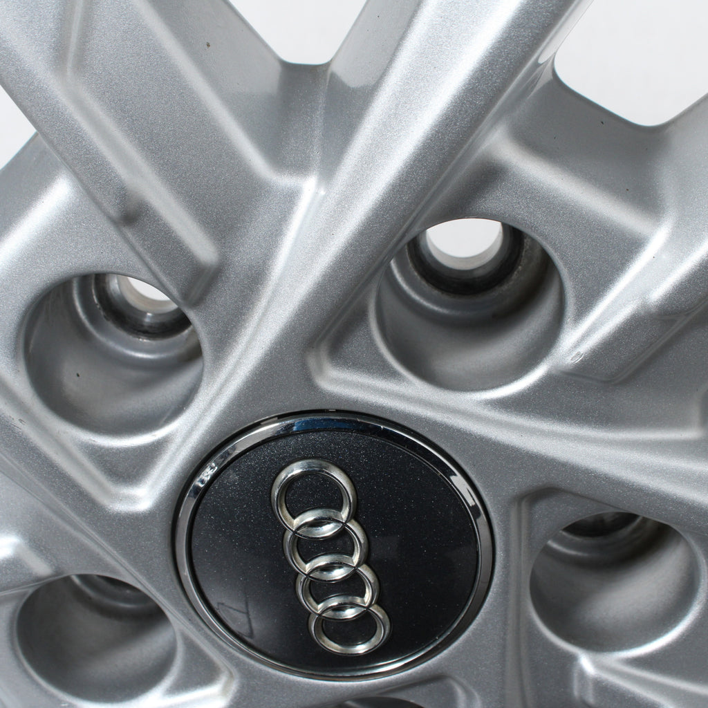 17 Zoll original Audi A3 S3 8Y 8Y0601025L Alufelgen Winterreifen (00ed3)