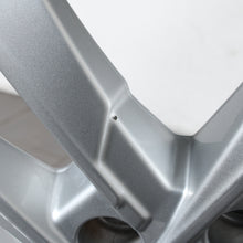 Laden Sie das Bild in den Galerie-Viewer, 17 Zoll original Audi A3 S3 8Y 8Y0601025L Alufelgen Winterreifen (00ed3)