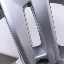 Laden Sie das Bild in den Galerie-Viewer, 17 Zoll original Audi A4 S4 8W B9 8W0601025P Alufelgen Winterreifen (5e3b1)