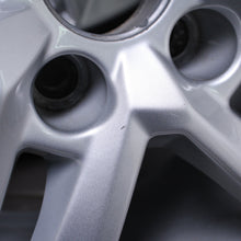 Laden Sie das Bild in den Galerie-Viewer, 17 Zoll original Audi A4 S4 8W B9 8W0601025P Alufelgen Winterreifen (5e3b1)