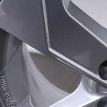 Laden Sie das Bild in den Galerie-Viewer, 16 Zoll original Nissan Leaf II 124R-001684 Alufelgen  Winterreifen (7e366)