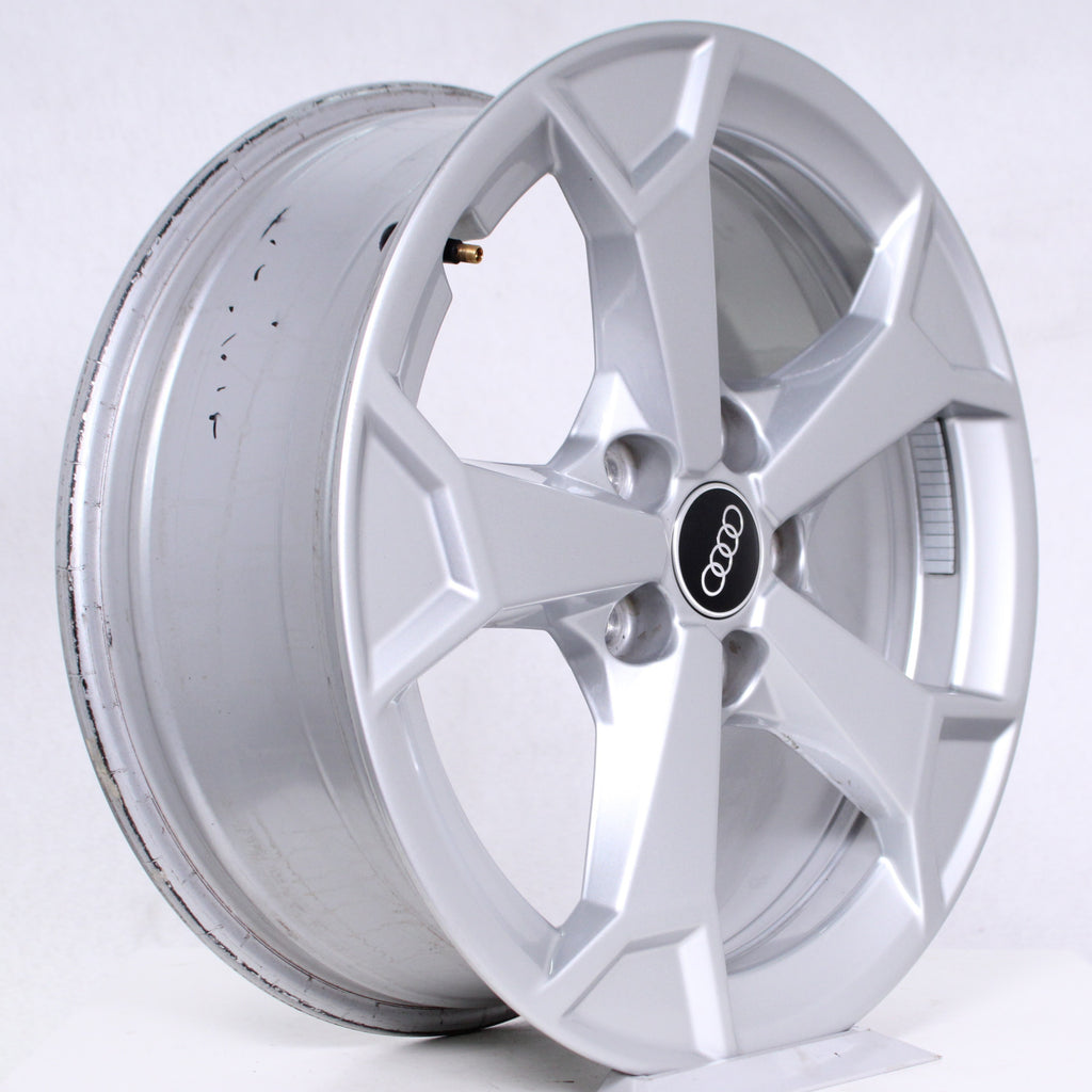 4 Stück 17 Zoll original Audi Q3 F3 II 83A 83A601025AL Alufelgen (100a8)