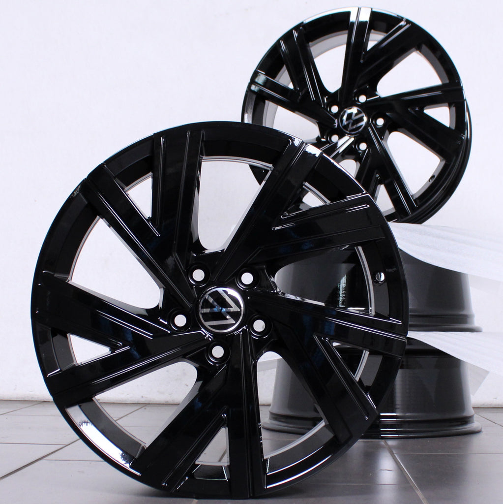 18 Zoll original VW Golf 8 VIII 5H 5H0601025AE Bergamo Alufelgen (3554e)