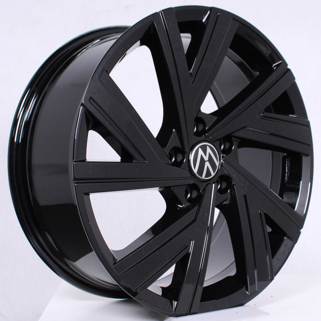 18 Zoll original VW Golf 8 VIII 5H 5H0601025AE Bergamo Alufelgen (3554e)