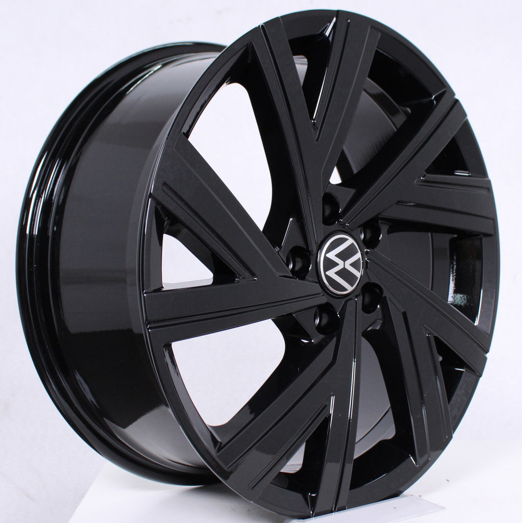 18 Zoll original VW Golf 8 VIII 5H 5H0601025AE Bergamo Alufelgen (3554e)