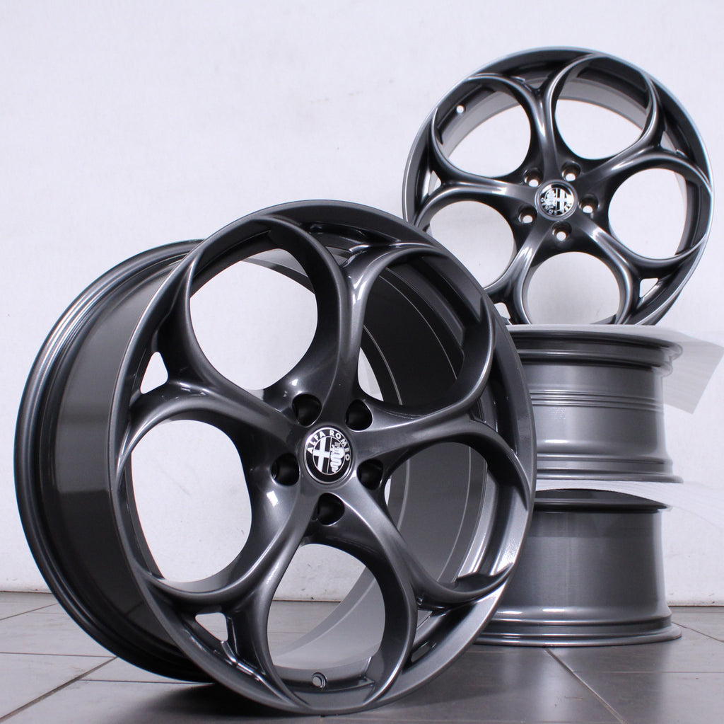 19 Zoll original Alfa Romeo Giulia 952 156158670 Alufelgen (5b1f4)