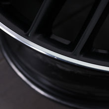 Laden Sie das Bild in den Galerie-Viewer, 18 Zoll original Audi A4 S4 8W 8W0601025DD Alufelgen (bbbd5)